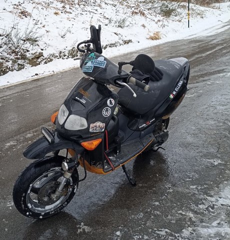 aprilia rally 50
crazy italian rally 
motorino in inverno