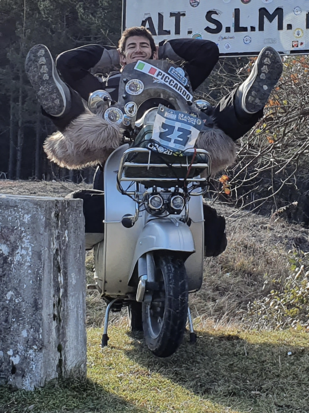 gianlucainmotorino, passo del cornello, vespa50, lentamenteviaggiare